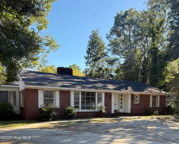 $205,000 | 401 Marlboro Street, Hamlet, NC 28345