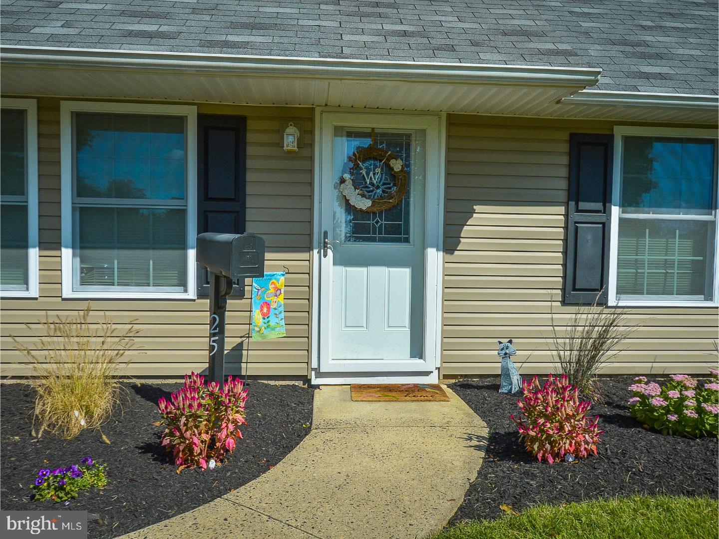 25 Circle Road Levittown, PA 19057 - Photo 2 of 21 Exterior Front