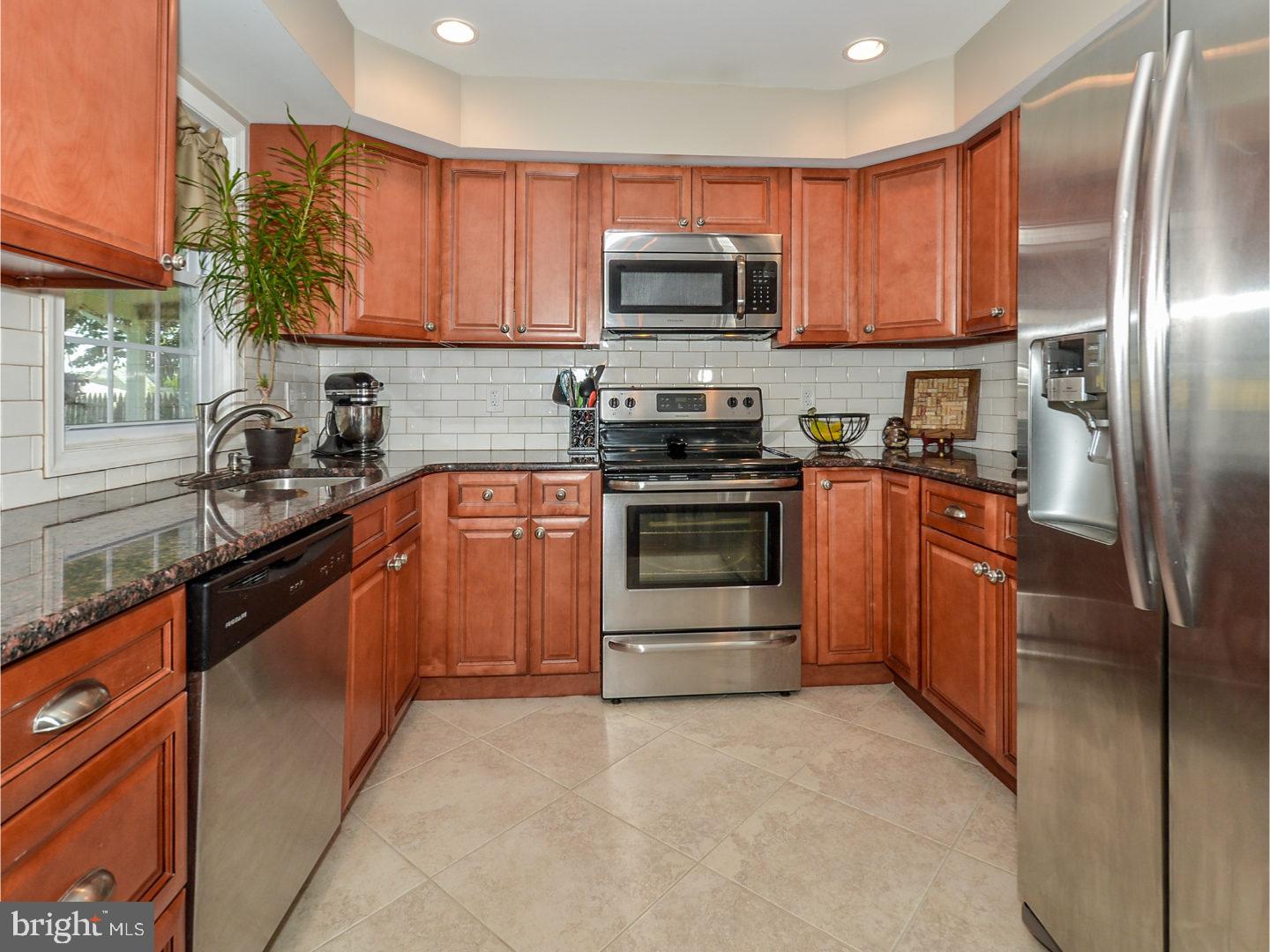 25 Circle Road Levittown, PA 19057 - Photo 7 of 21 Kitchen
