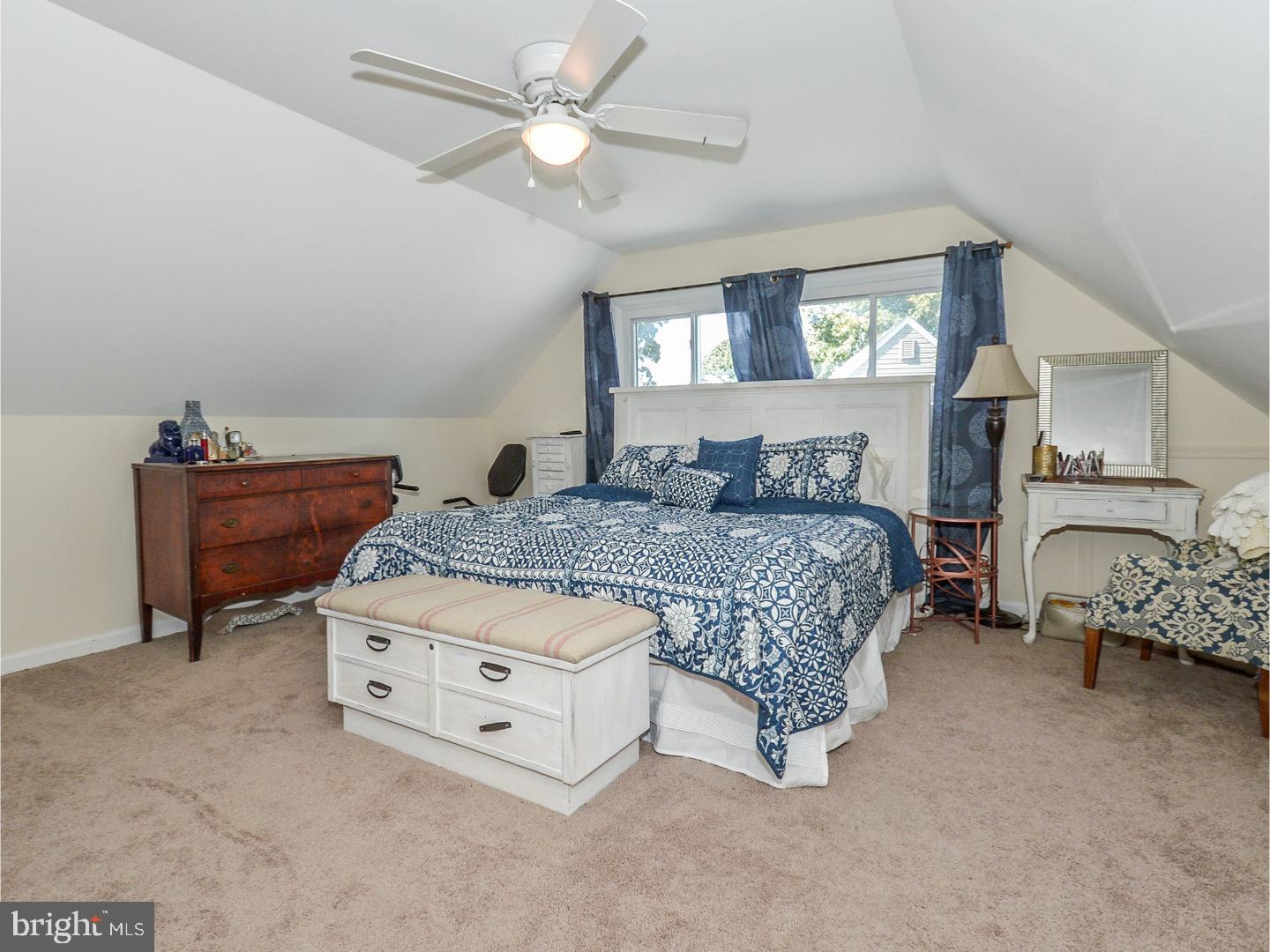 25 Circle Road Levittown, PA 19057 - Photo 10 of 21 Master Bedroom