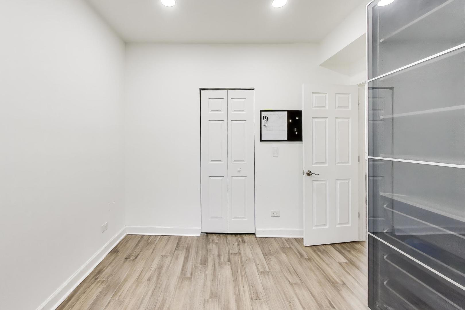 6421 North Greenview Avenue, Unit 2W Chicago, IL 60626 - Photo 11 of 23 a view of an empty room