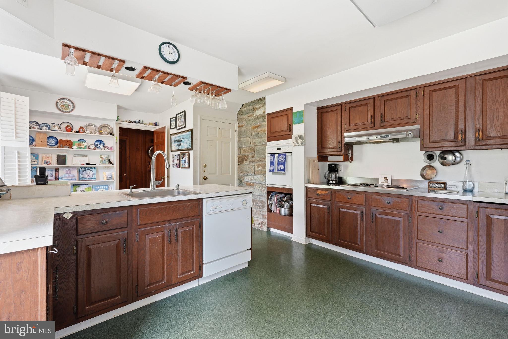 1668 Homewood Landing Road Annapolis, MD 21409 - Photo 20 of 38 Another shot of expansive footprint