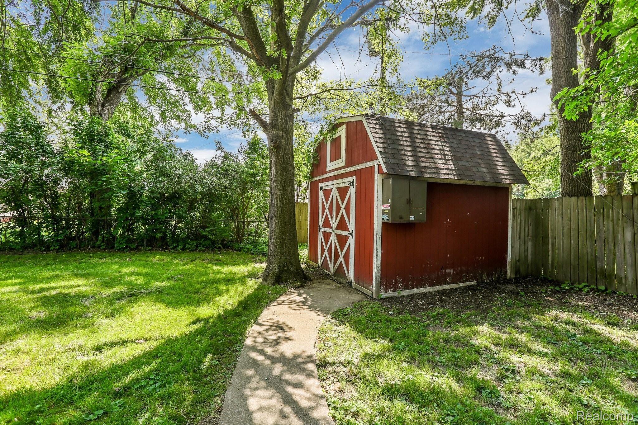 50568 Ryan Road Utica, MI 48317 - Photo 20 of 29 28-web-or-mls-50568 Ryan Rd0027.jpg