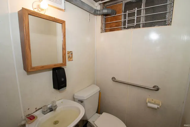 $199,000 | 24172 Highway 2, South Bend, IN 46619