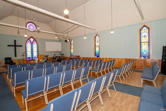 $199,000 | 24172 Highway 2, South Bend, IN 46619