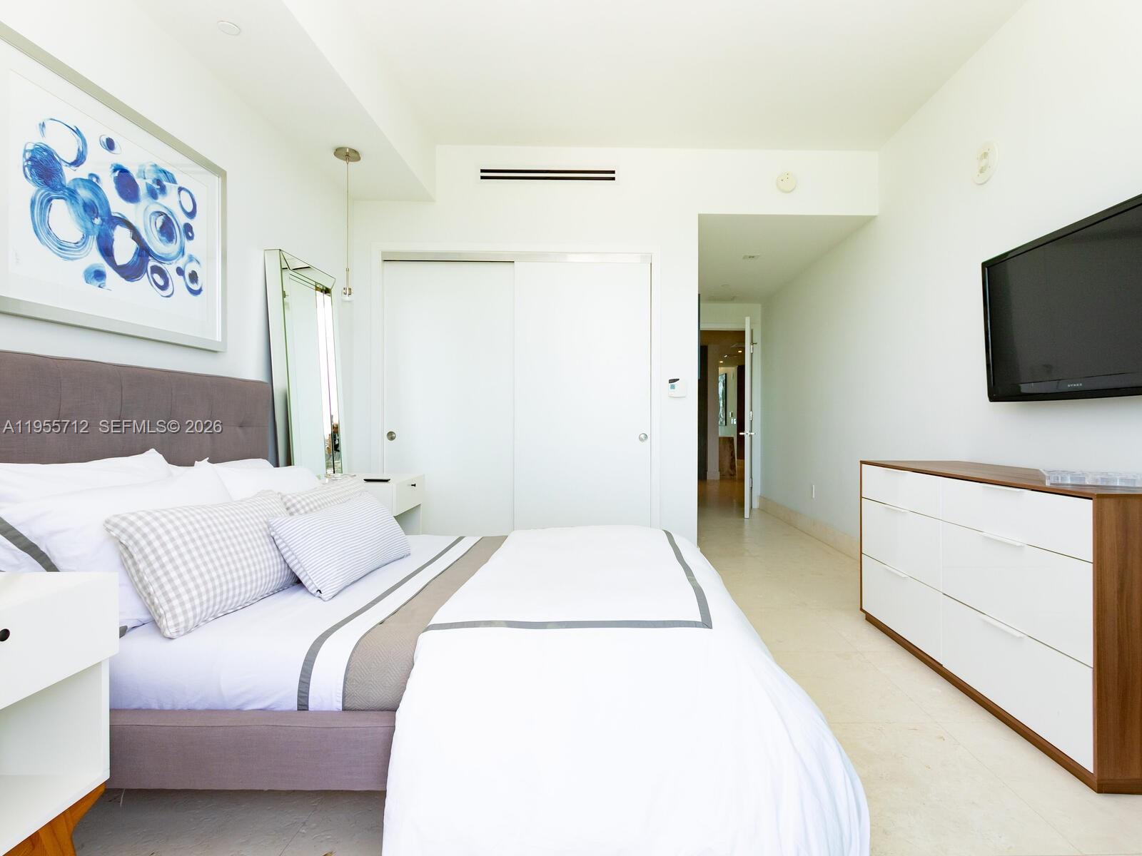 360 Ocean Drive, Unit 606S Key Biscayne, FL 33149 - Photo 17 of 46