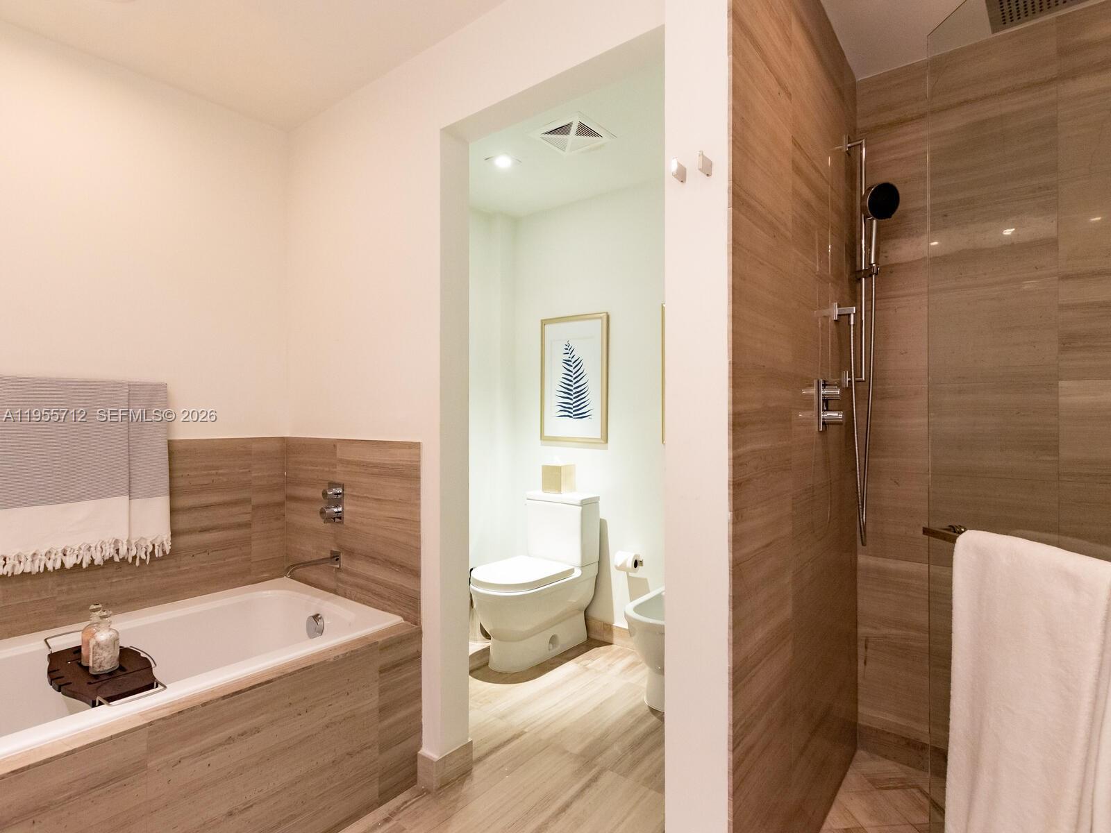 360 Ocean Drive, Unit 606S Key Biscayne, FL 33149 - Photo 30 of 46