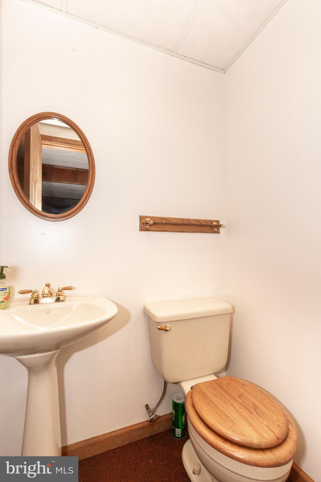 1868 Tank Road Finksburg, MD 21048 - Photo 29 of 38 Powder Room