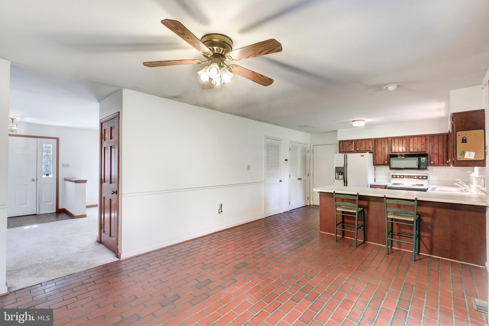 1868 Tank Road Finksburg, MD 21048 - Photo 7 of 38 Dining/Kitchen Room