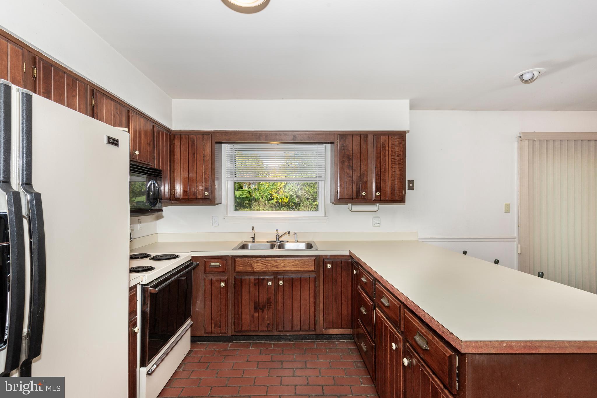 1868 Tank Road Finksburg, MD 21048 - Photo 9 of 38 Kitchen