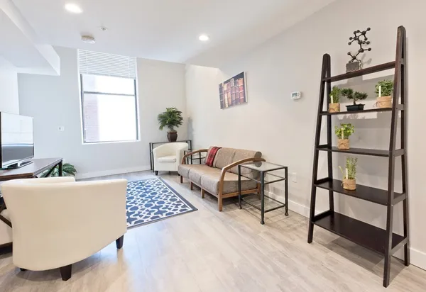 $4,800 | 630 Washington Street, Unit 411, Boston, MA 02111