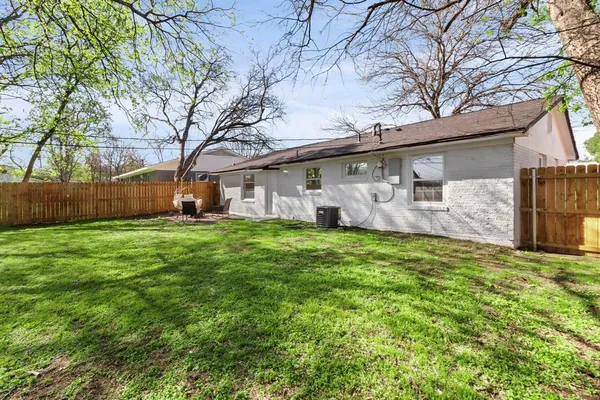 $264,750 | 7325 Wilcox Drive, Dallas, TX 75232