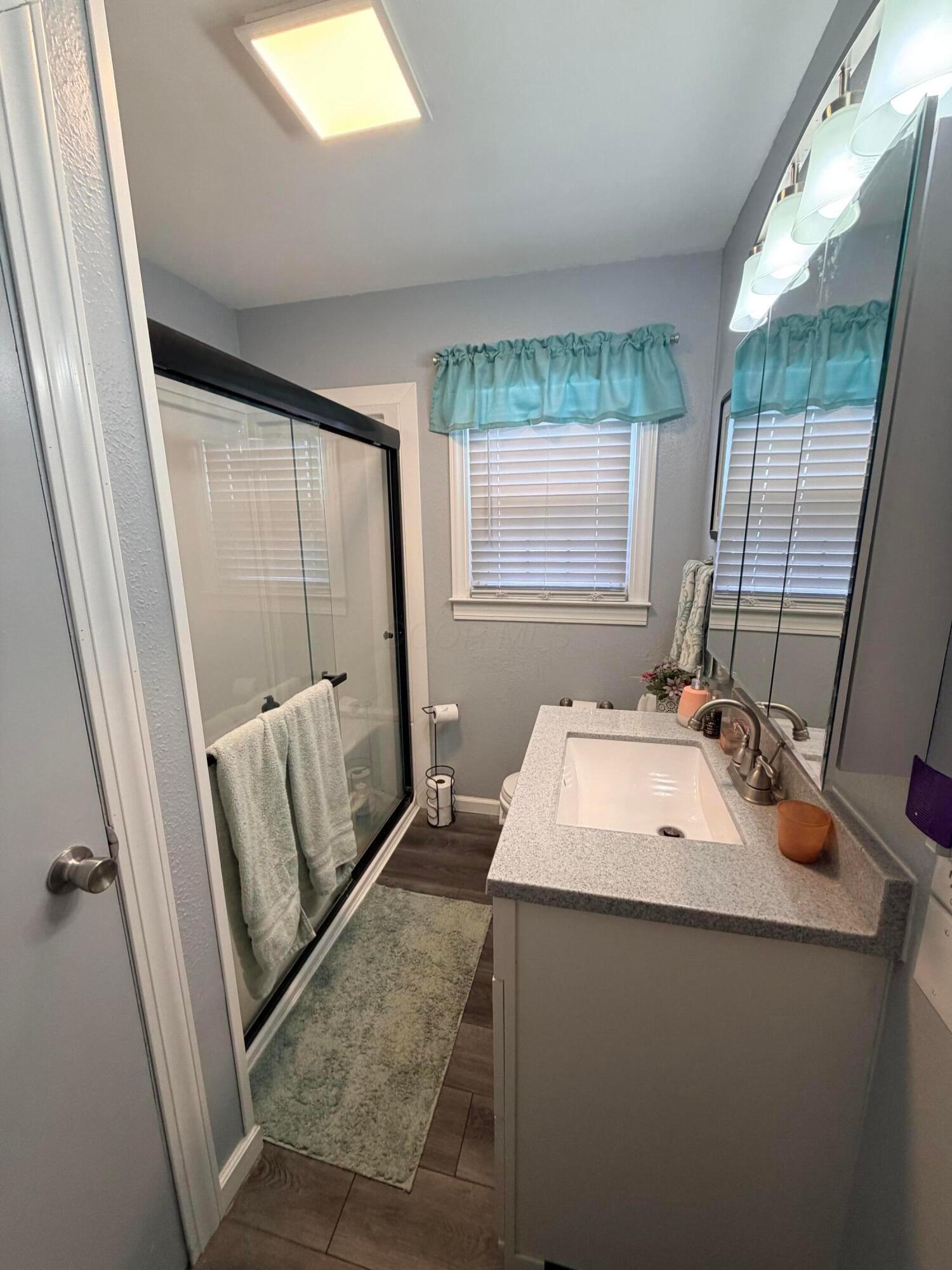 730 St Margaret Road Chillicothe, OH 45601 - Photo 23 of 31 Bathroom with shower
