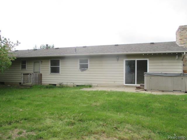 5089 Middleboro Road Grand Blanc, MI 48439 - Photo 21 of 25 Rear 2.jpg