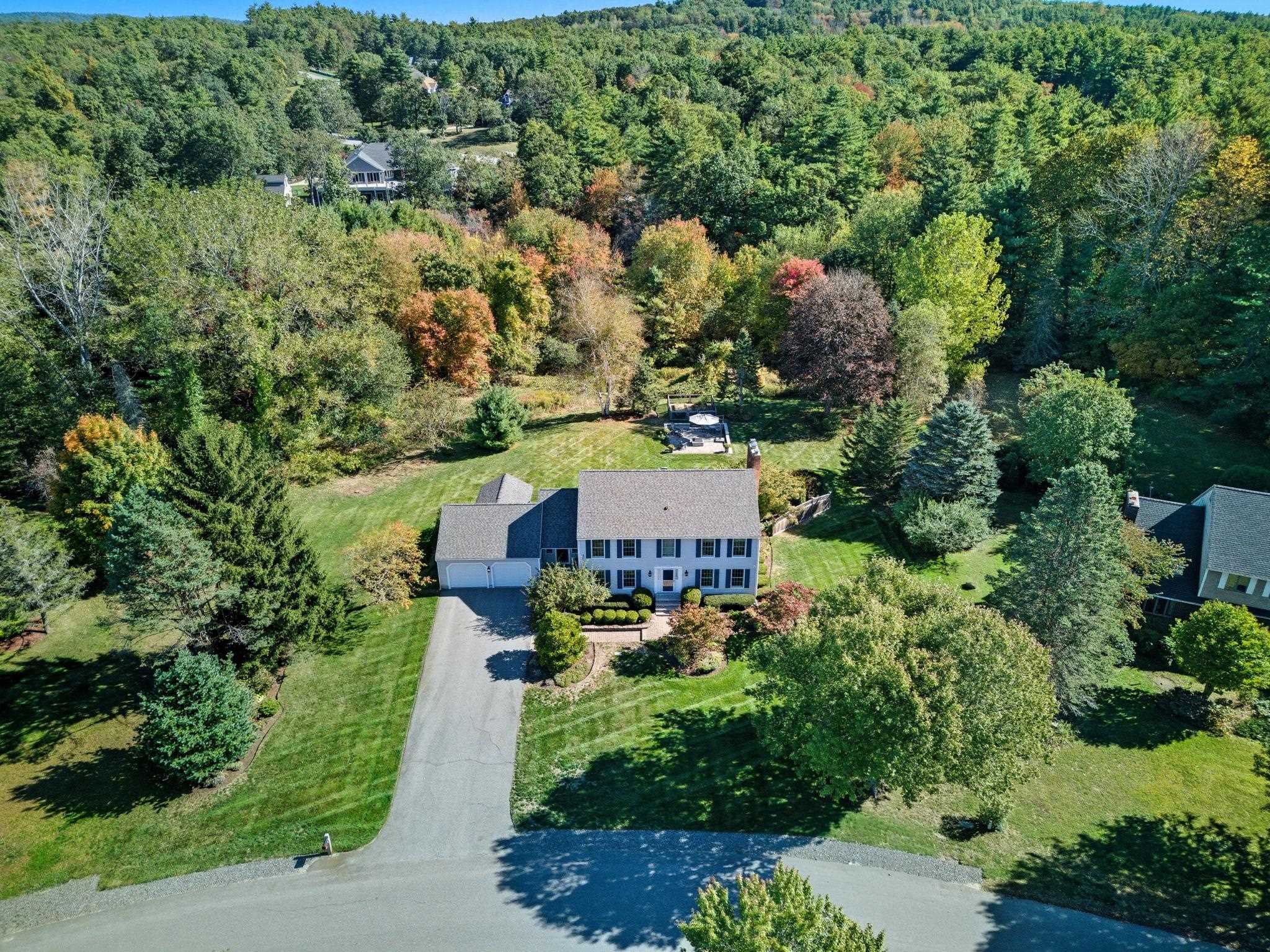 7 Camelot Road Windham, NH 03087 - Photo 4 of 56