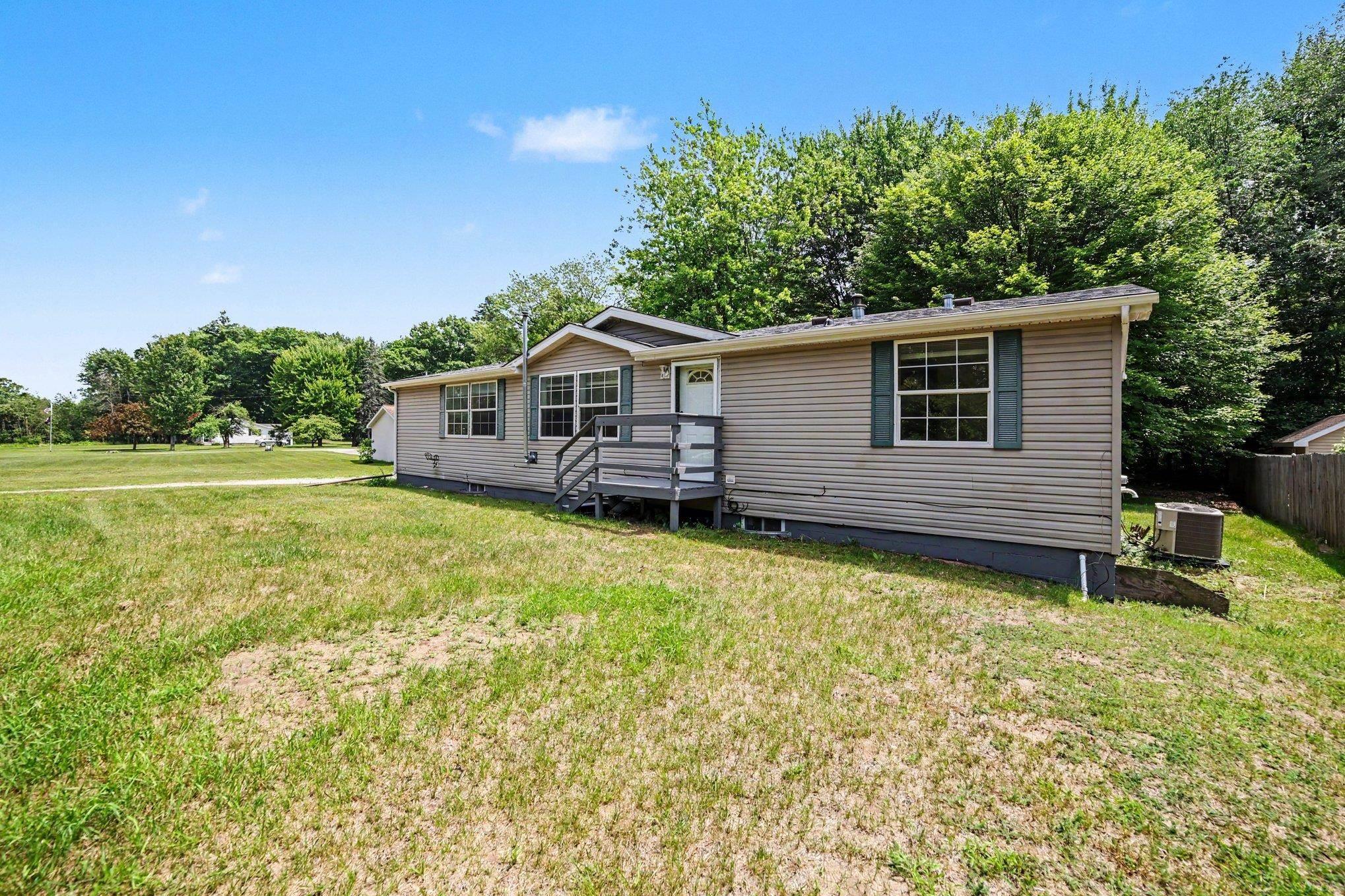 1717 West Townline 16 Road Pinconning, MI 48650 - Photo 3 of 27 50213801-c34c8490-9888-41d6-80b2-34c786f8fbc5.JPG