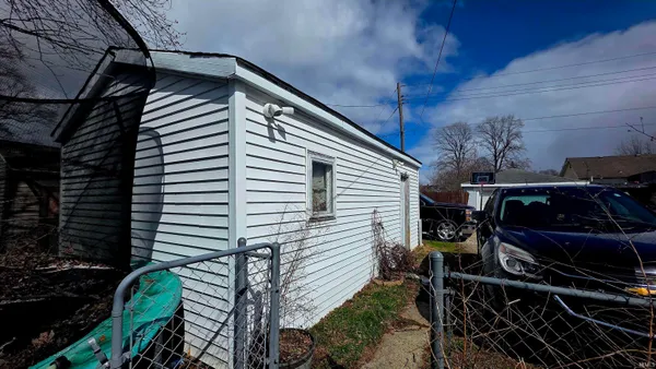 $63,000 | 2004 South Macedonia Avenue, Muncie, IN 47302