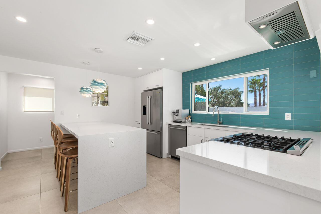 411 East Racquet Club Road Palm Springs, CA 92262 - Photo 13 of 35 Kitchen