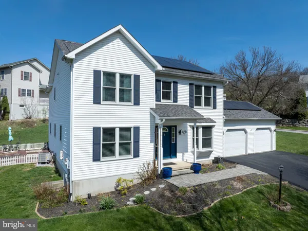 $575,000 | 211 Baldwin Street, Lemont, PA 16851