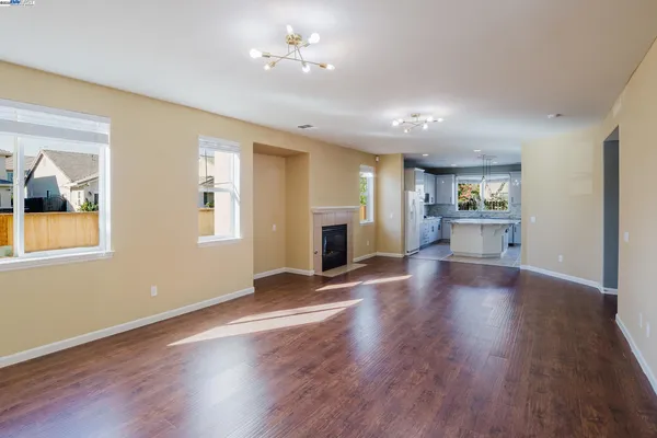 $589,888 | 1459 Mesa Creek Drive, Patterson, CA 95363