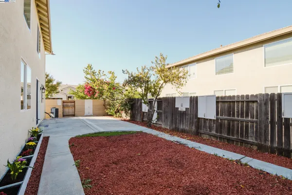 $589,888 | 1459 Mesa Creek Drive, Patterson, CA 95363