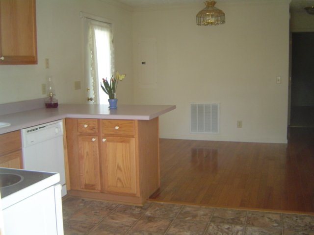 701 Forest Road Clinton, SC 29325 - Photo 3 of 16 Gallery Image 3