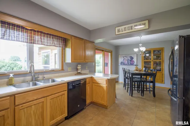 $399,500 | 7320 West Akron Road, Princeville, IL 61559