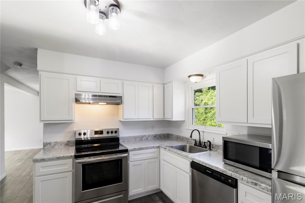 2421 Cambridge Road High Ridge, MO 63049 - Photo 9 of 30 Gallery Image 9