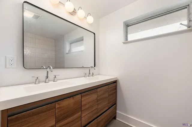 $250,000 | 300 Parish Drive, Arabi, LA 70032