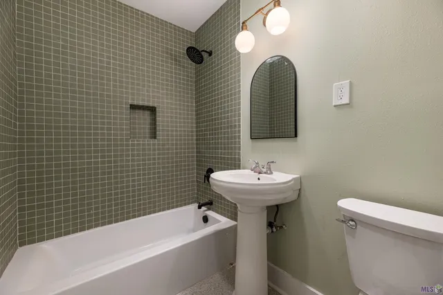 $250,000 | 300 Parish Drive, Arabi, LA 70032