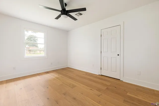 $250,000 | 300 Parish Drive, Arabi, LA 70032