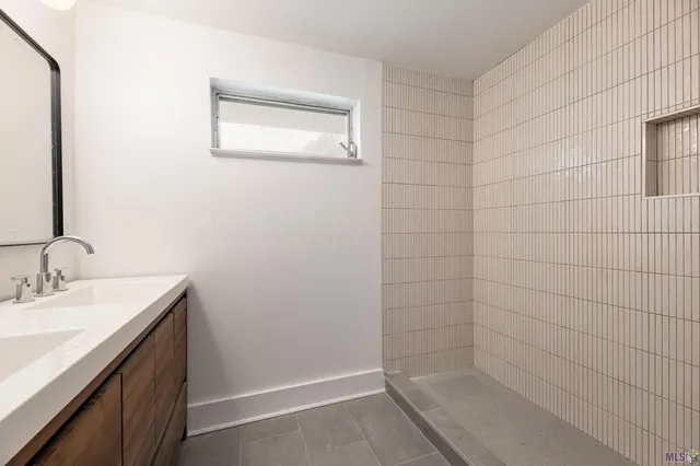 $250,000 | 300 Parish Drive, Arabi, LA 70032