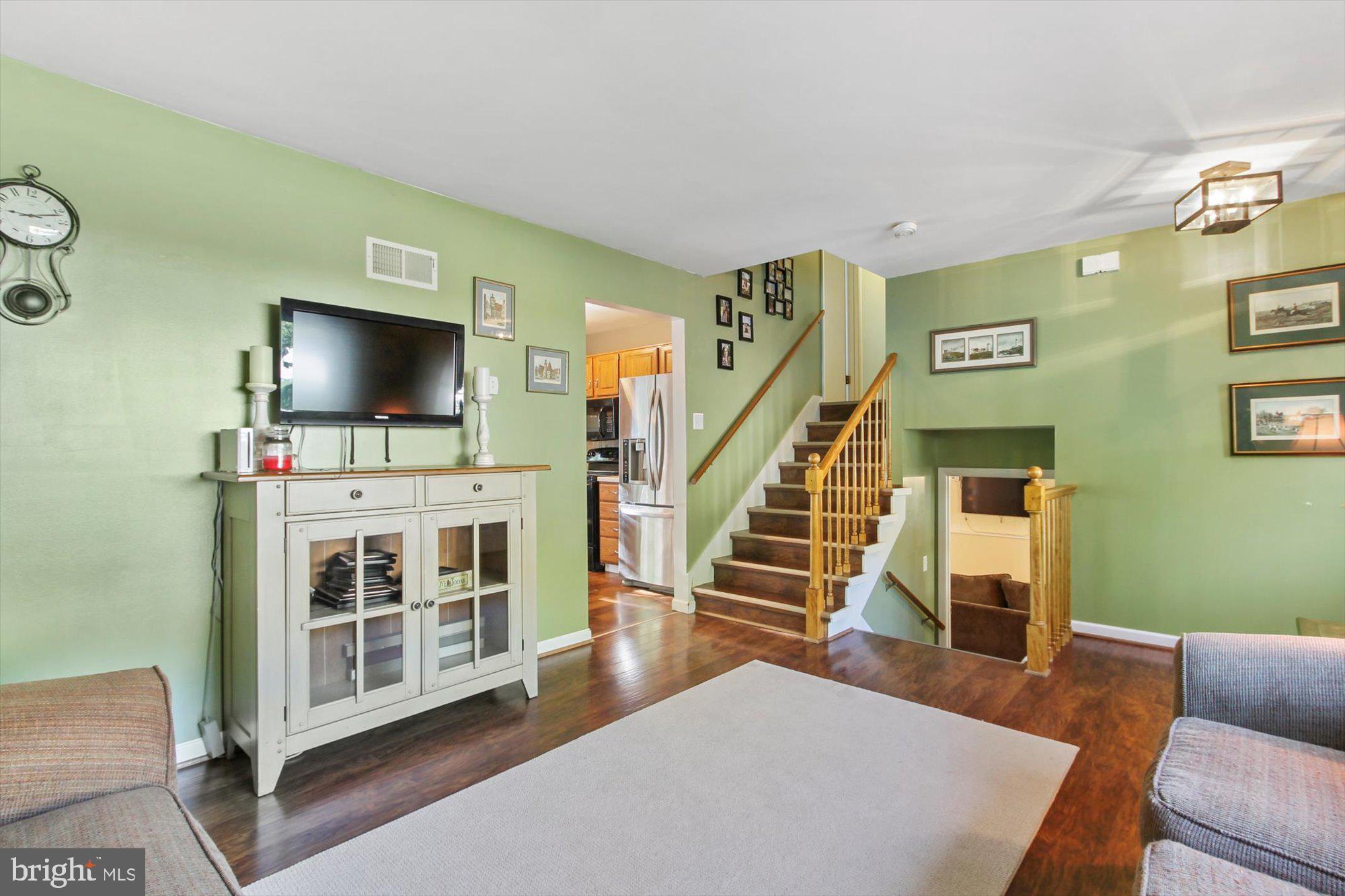 42 Cardinal Drive Hanover, PA 17331 - Photo 4 of 28 Gallery Image 4