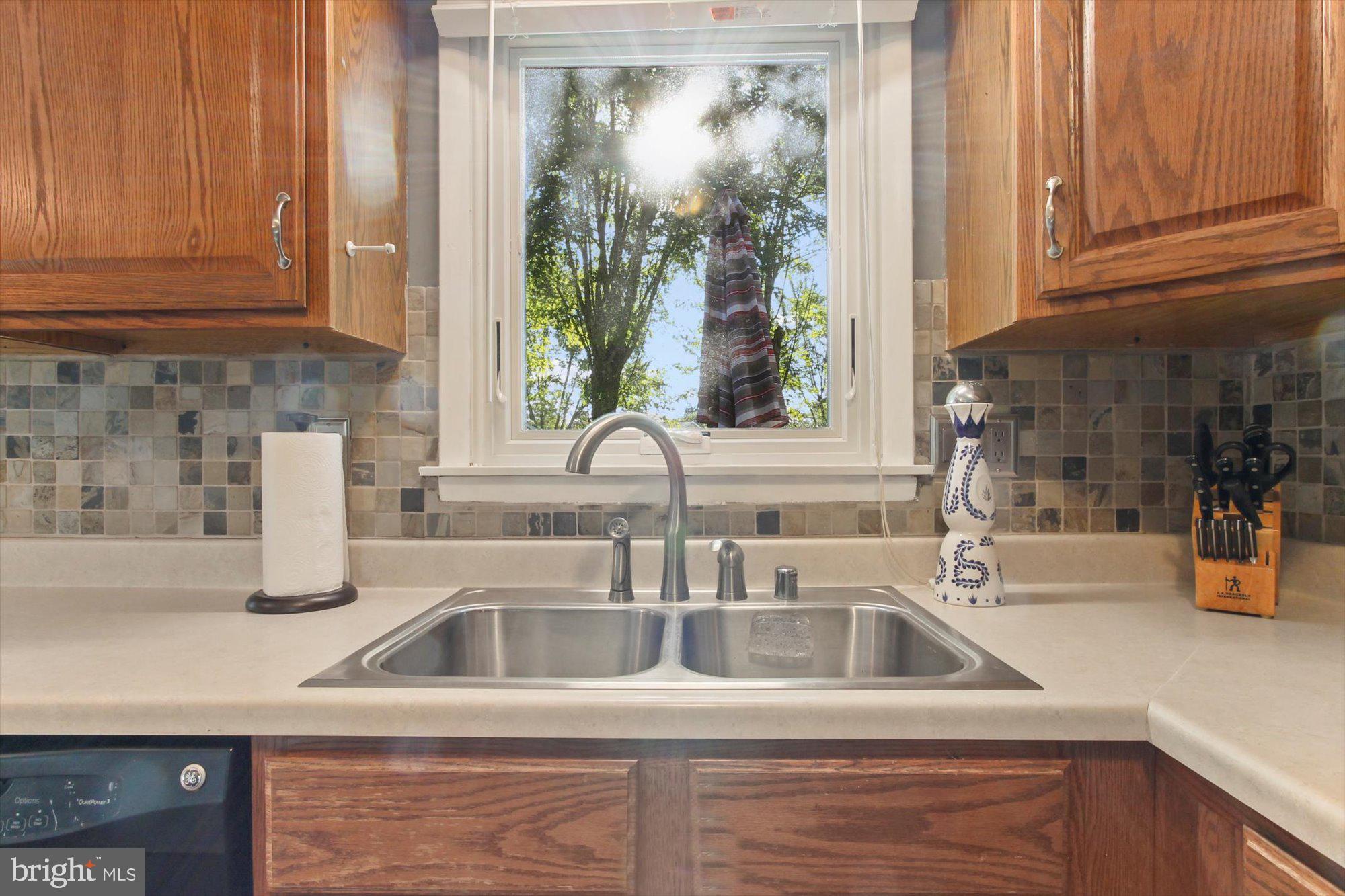 42 Cardinal Drive Hanover, PA 17331 - Photo 7 of 28 Gallery Image 7