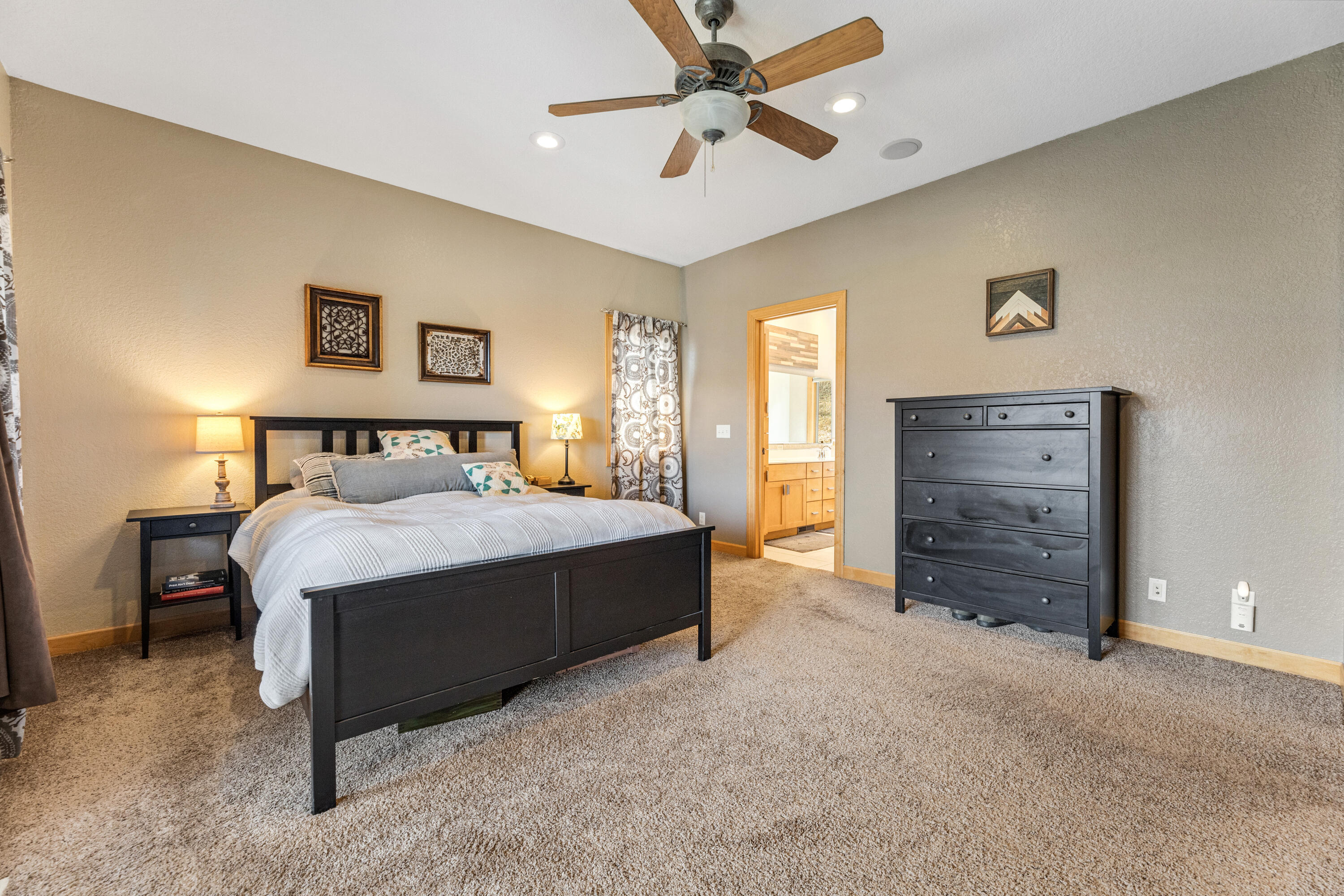 76 Rodeo Drive Winona, MN 55987 - Photo 17 of 38 17 primary bedroom