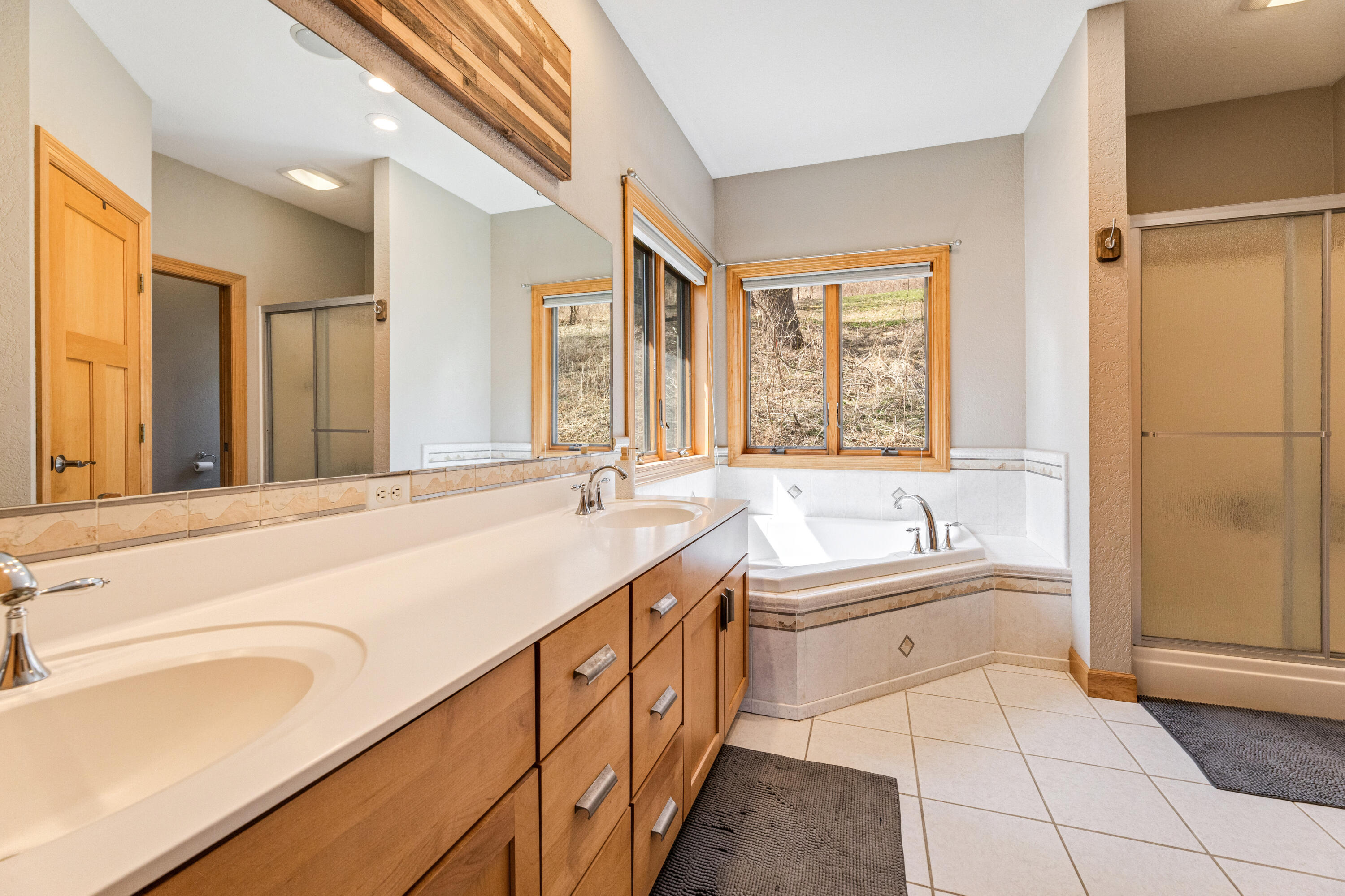 76 Rodeo Drive Winona, MN 55987 - Photo 18 of 38 18 primary bath