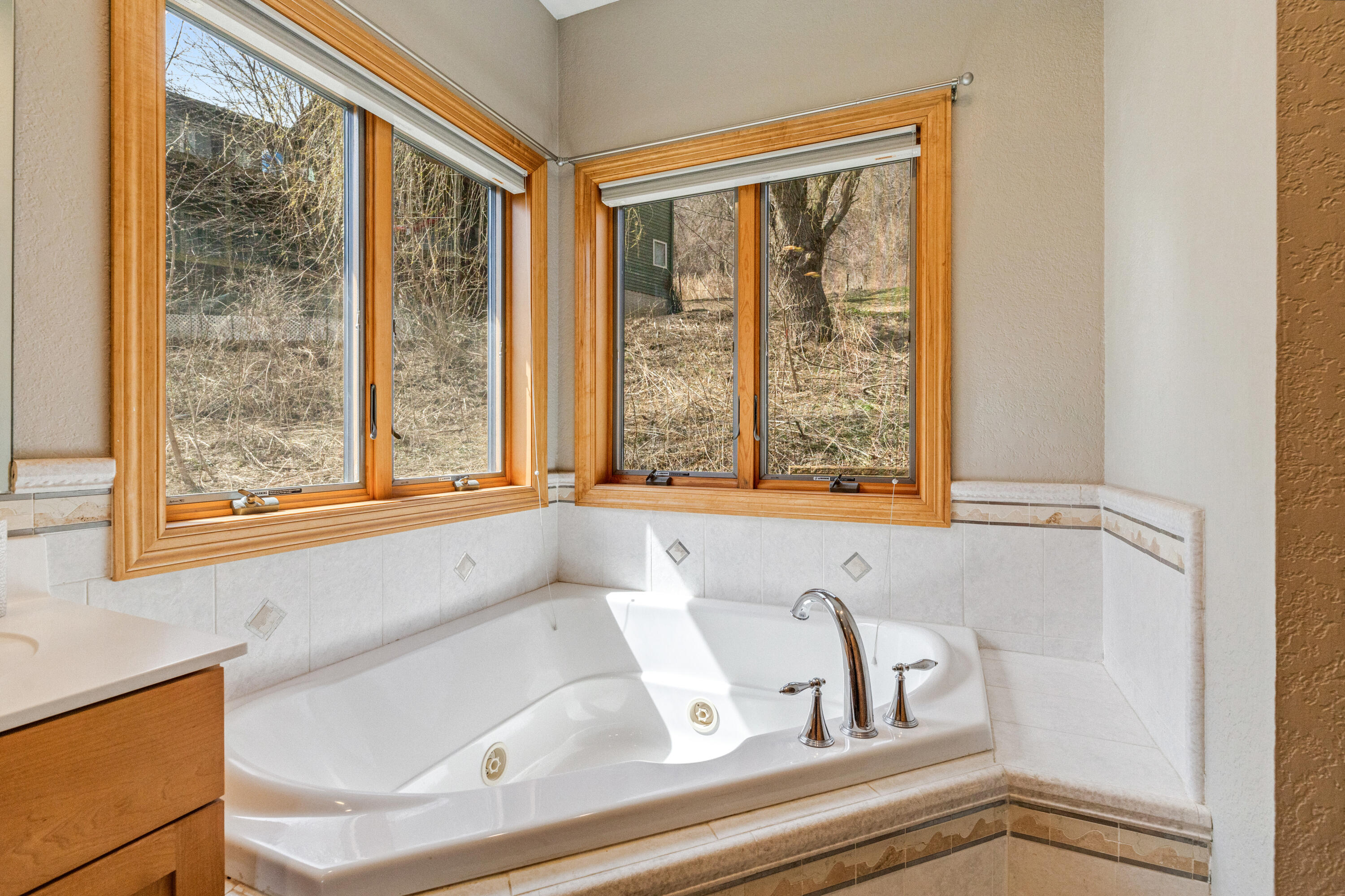 76 Rodeo Drive Winona, MN 55987 - Photo 20 of 38 20 primary bath