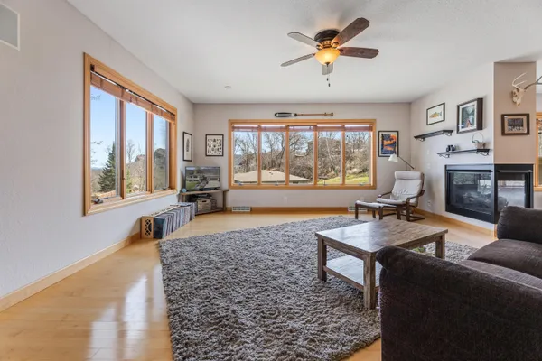 $599,900 | 76 Rodeo Drive, Winona, MN 55987