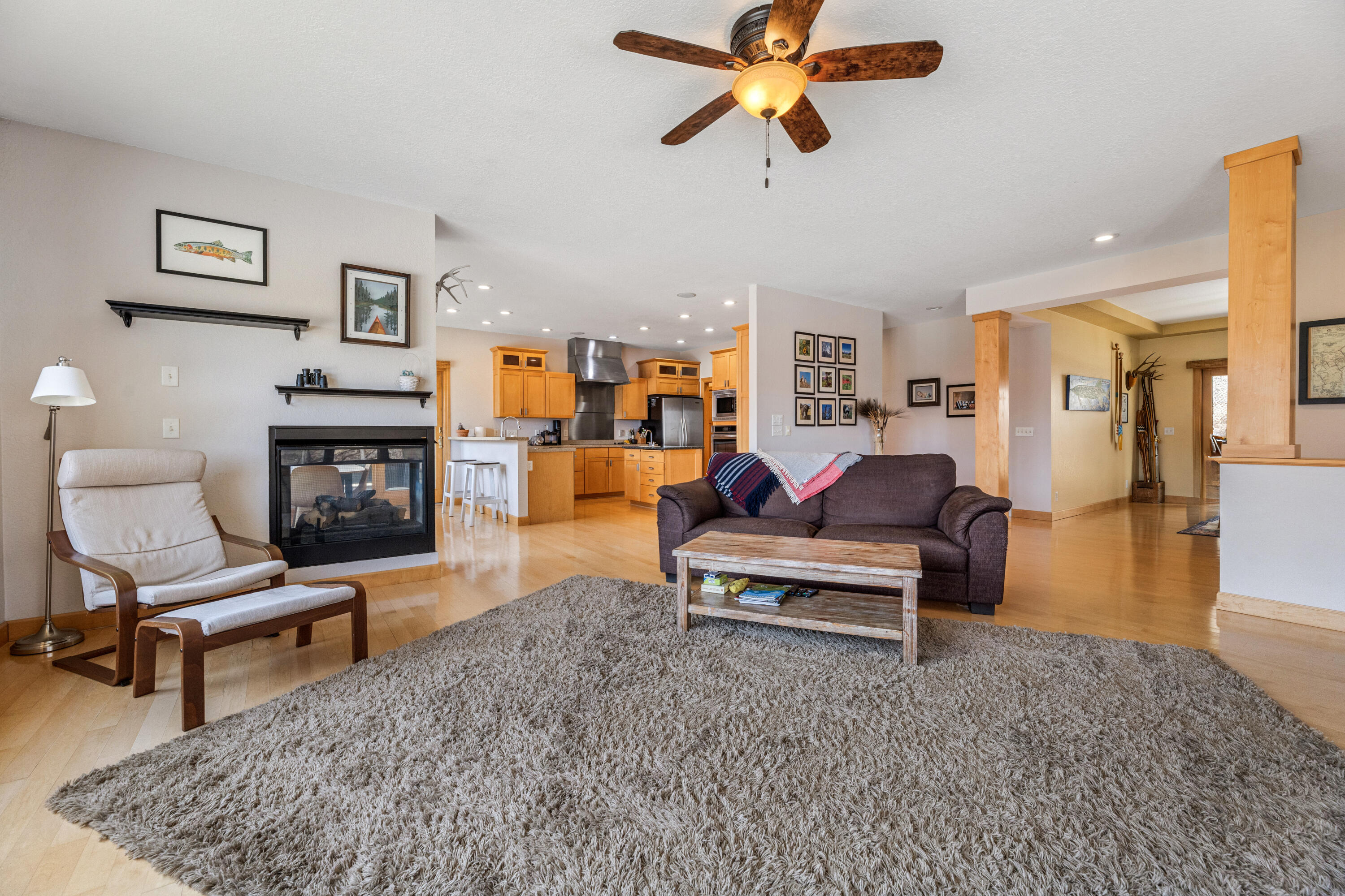 76 Rodeo Drive Winona, MN 55987 - Photo 6 of 38 06 living room