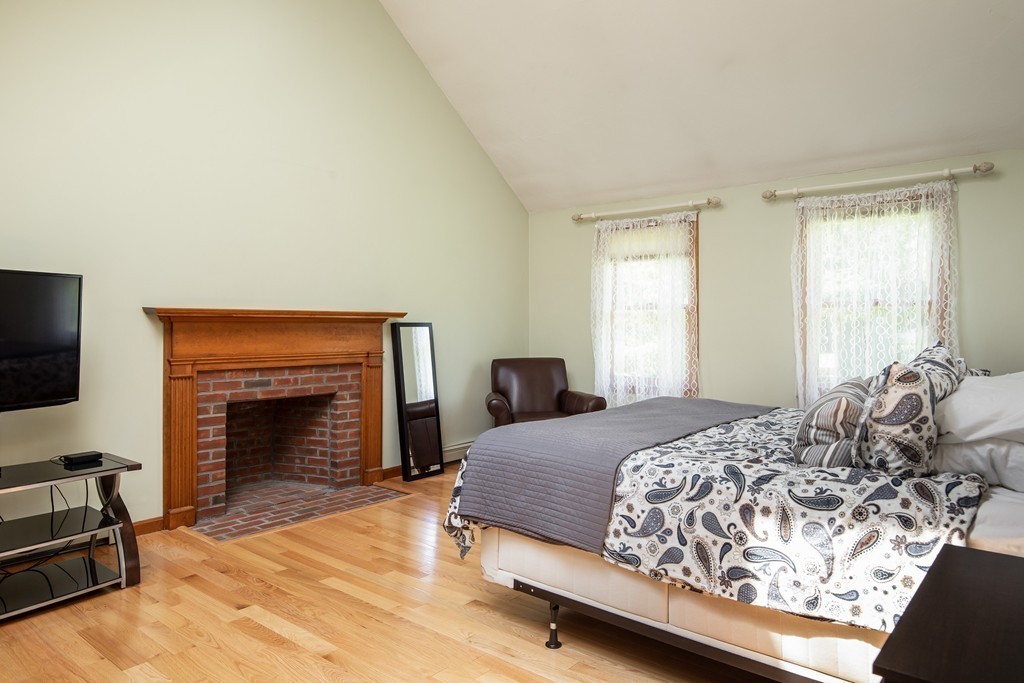 7 Gibbon Road Hopkinton, MA 01748 - Photo 17 of 30 Gallery Image 17