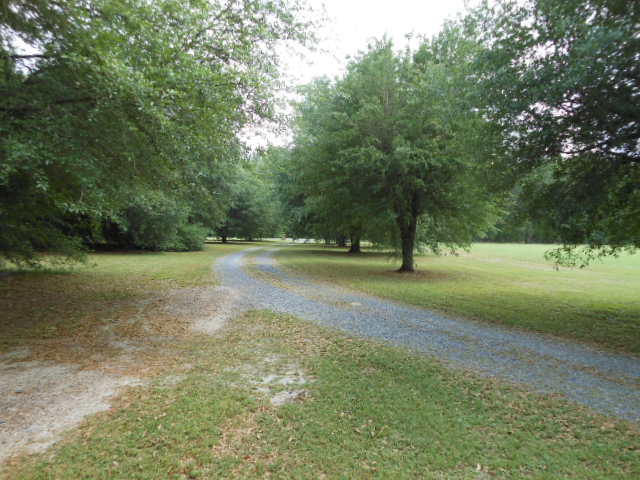 1491 C Ridge Road Ridgeville, SC 29472 - Photo 3 of 31 DSCN1247