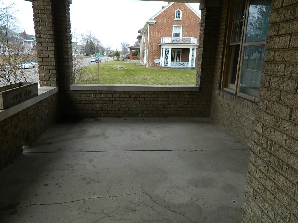 1240 North Limestone Street Springfield, OH 45503 - Photo 3 of 28