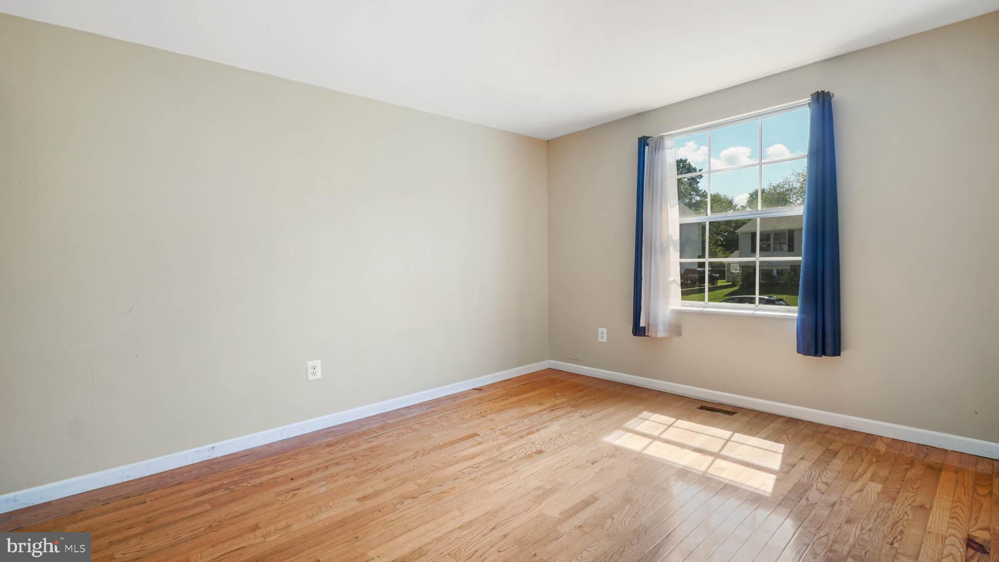 129 North Harrison Road Sterling, VA 20164 - Photo 13 of 28 Gallery Image 13