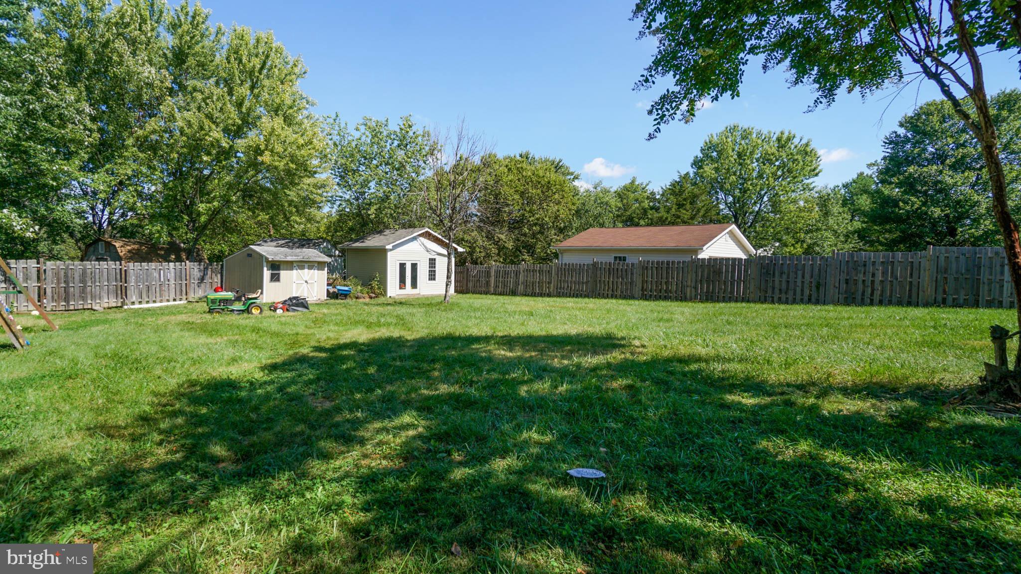 129 North Harrison Road Sterling, VA 20164 - Photo 23 of 28 Gallery Image 23