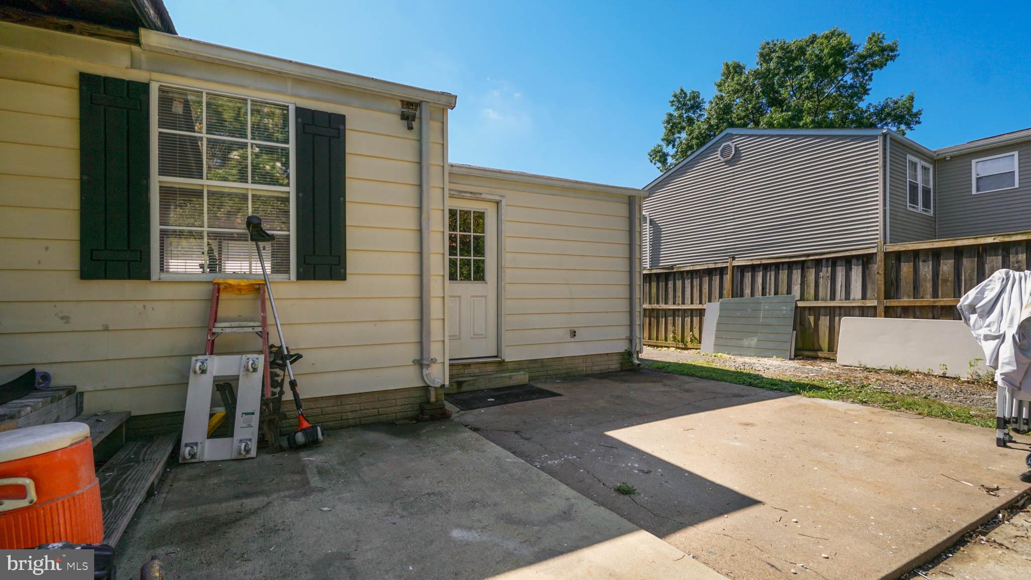 129 North Harrison Road Sterling, VA 20164 - Photo 26 of 28 Gallery Image 26