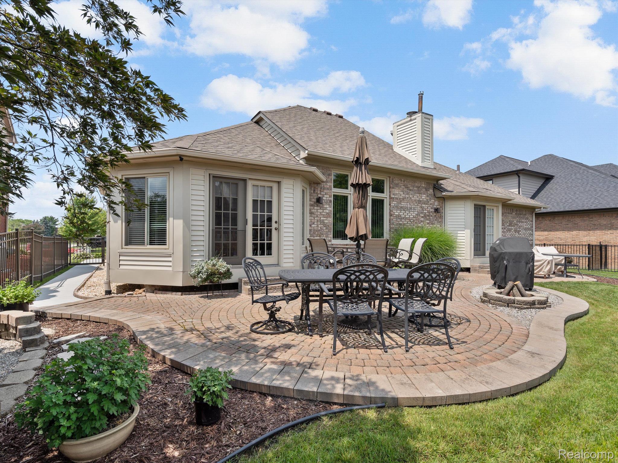 46822 West Ridge Drive Macomb, MI 48044 - Photo 6 of 50 Gallery Image 6