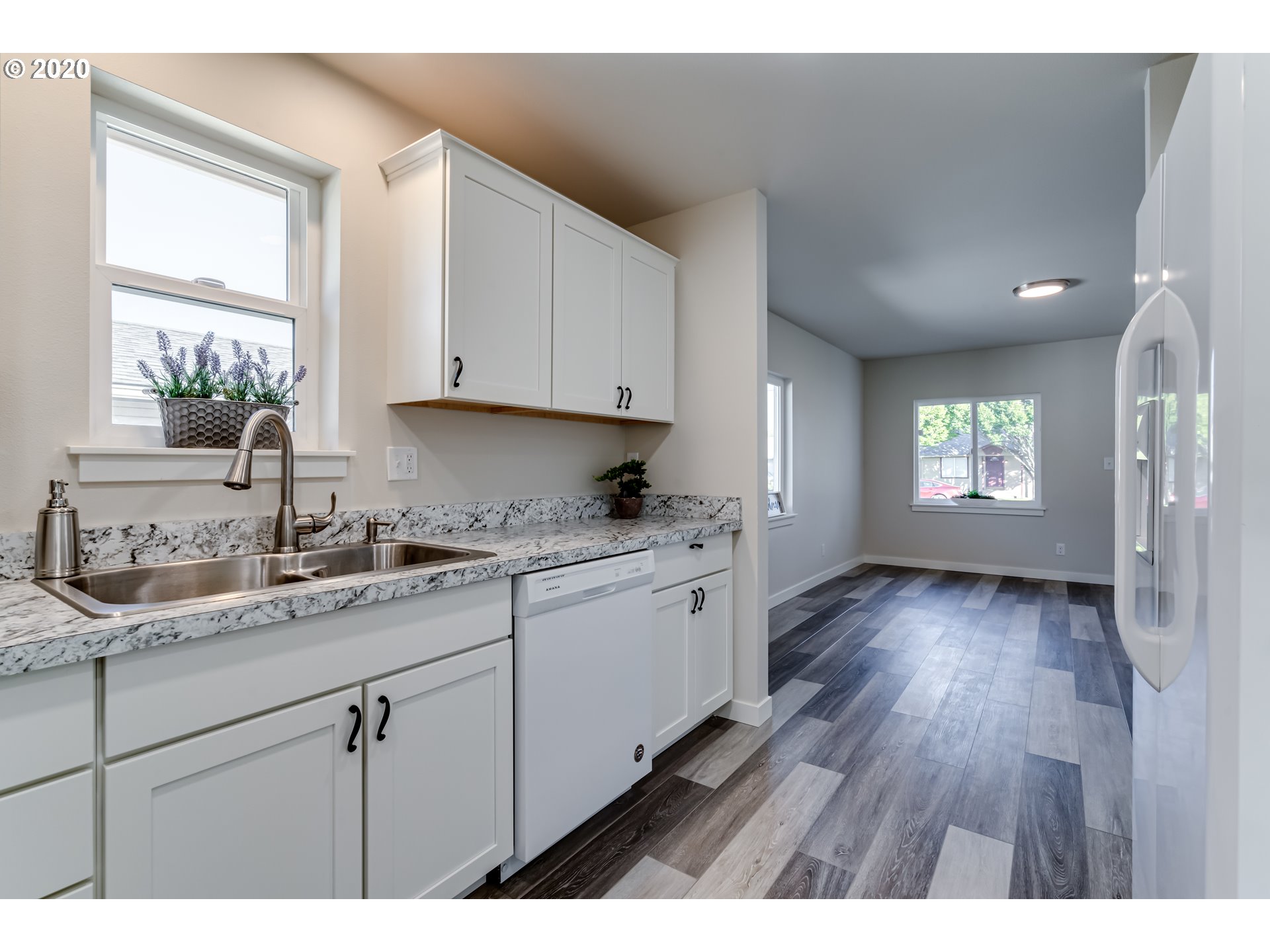 1576 16th Street Springfield, OR 97477 - Photo 11 of 32