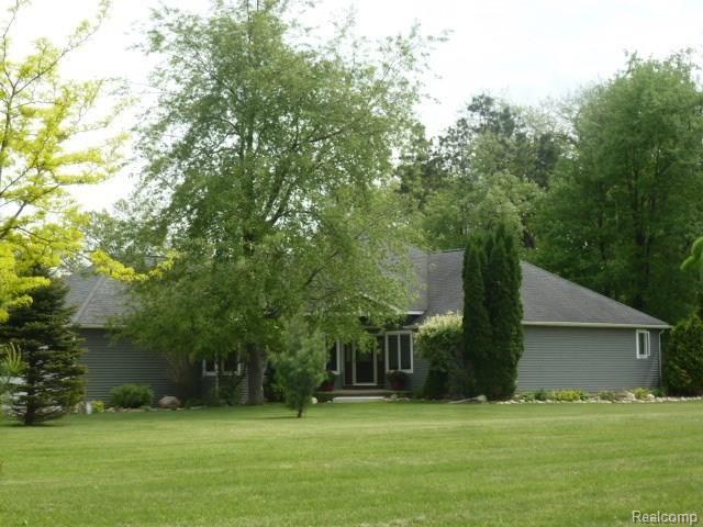 4851 Winding Way Howell, MI 48843 - Photo 1 of 47 P1020729.JPG
