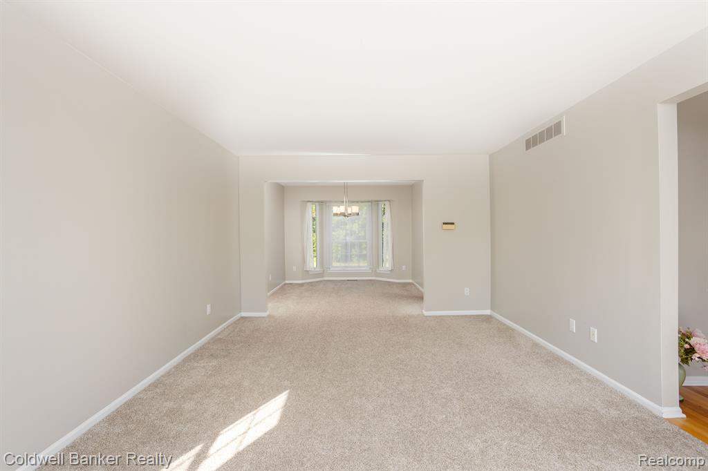 24261 Scarlet Court Novi, MI 48374 - Photo 13 of 44