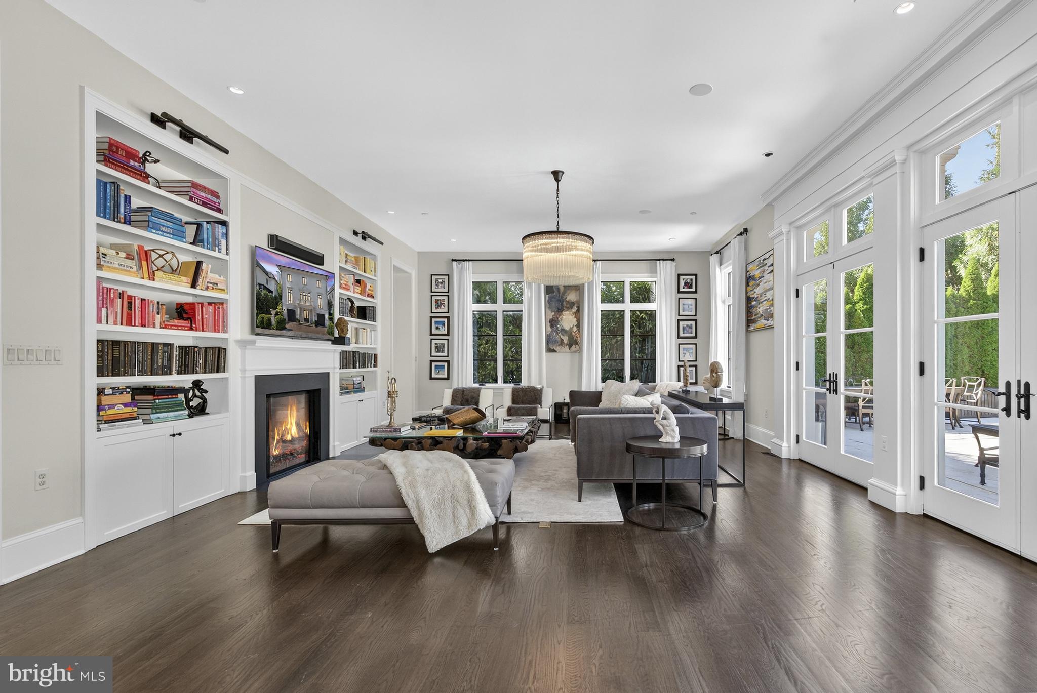 2107 Foxhall Road Northwest Washington, DC 20007 - Photo 11 of 64 Spacious and ready for entertaining!